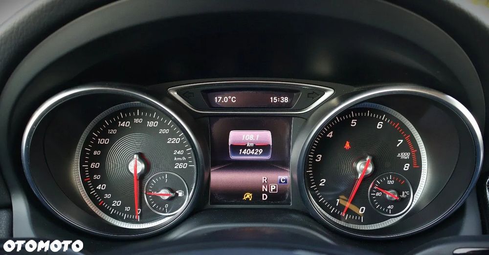 Mercedes-Benz CLA 180 7G-DCT Peak Edition - 14