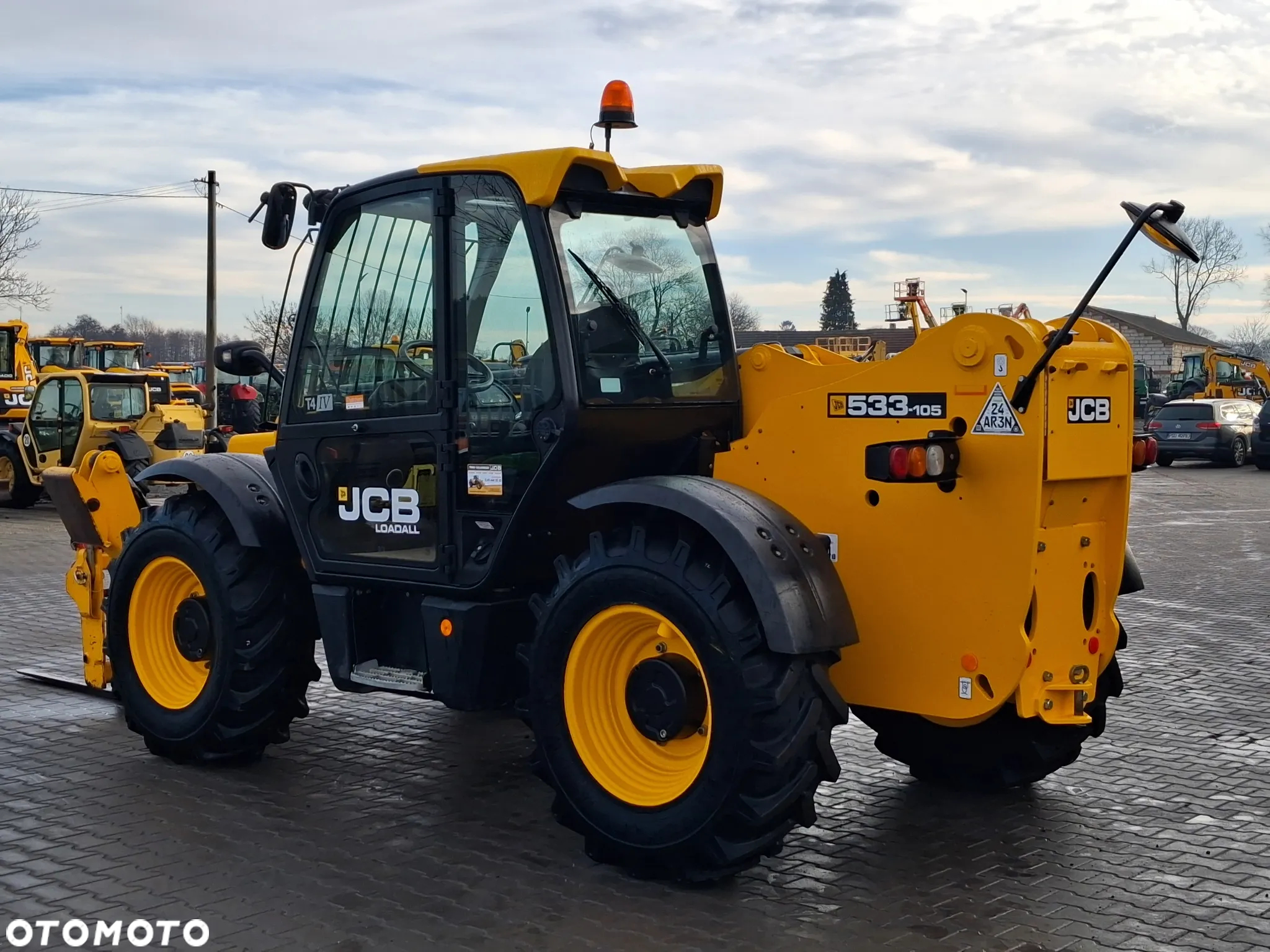 JCB 533 - 105 - 3