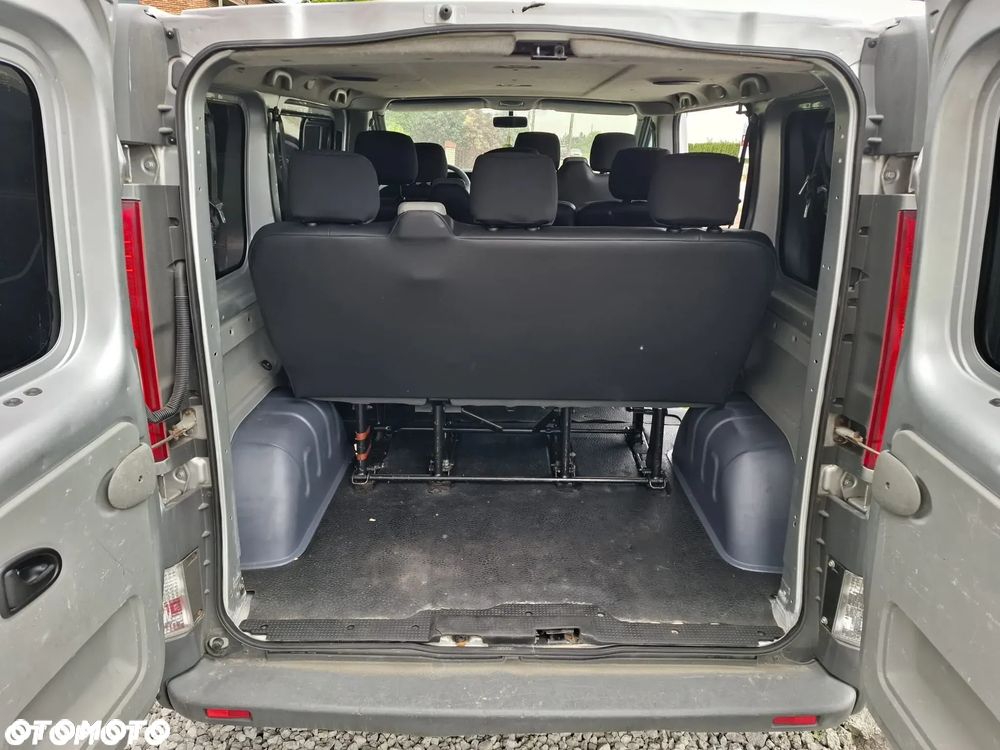 Opel Vivaro - 10