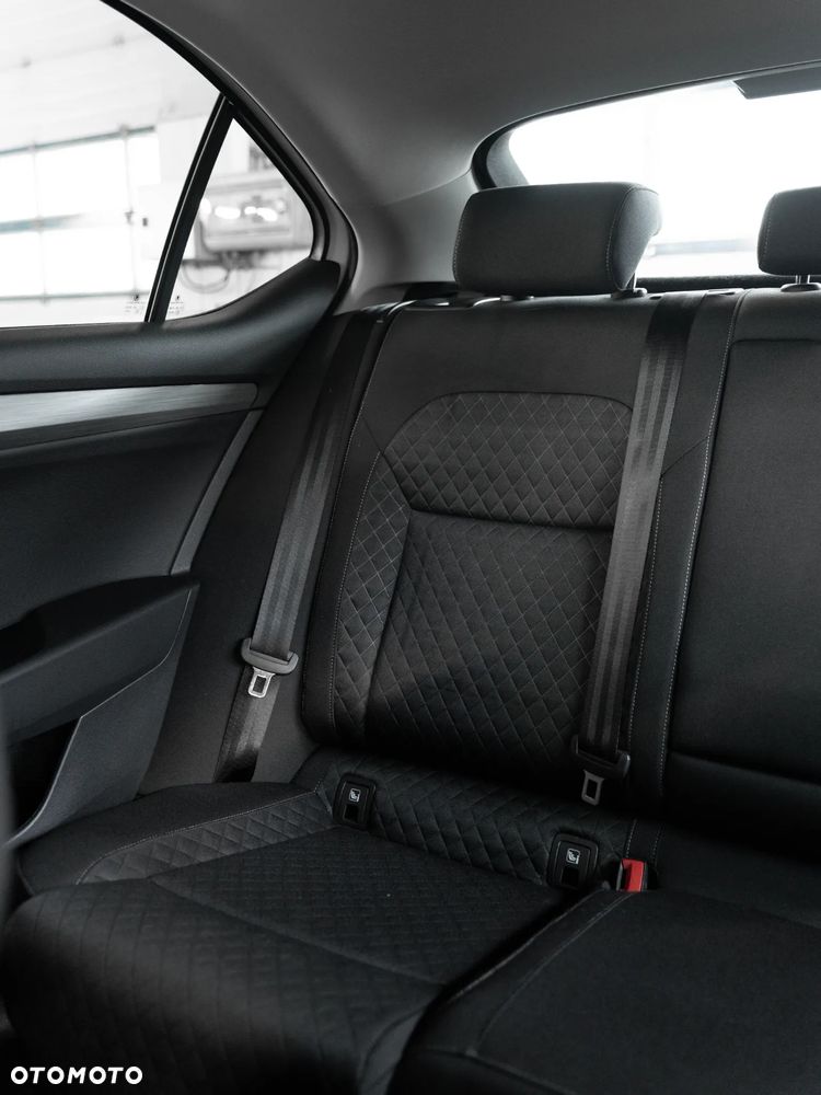 Skoda Superb 2.0 TDI SCR Ambition DSG - 35