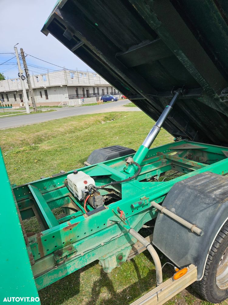 Mercedes-Benz Sprinter - 11