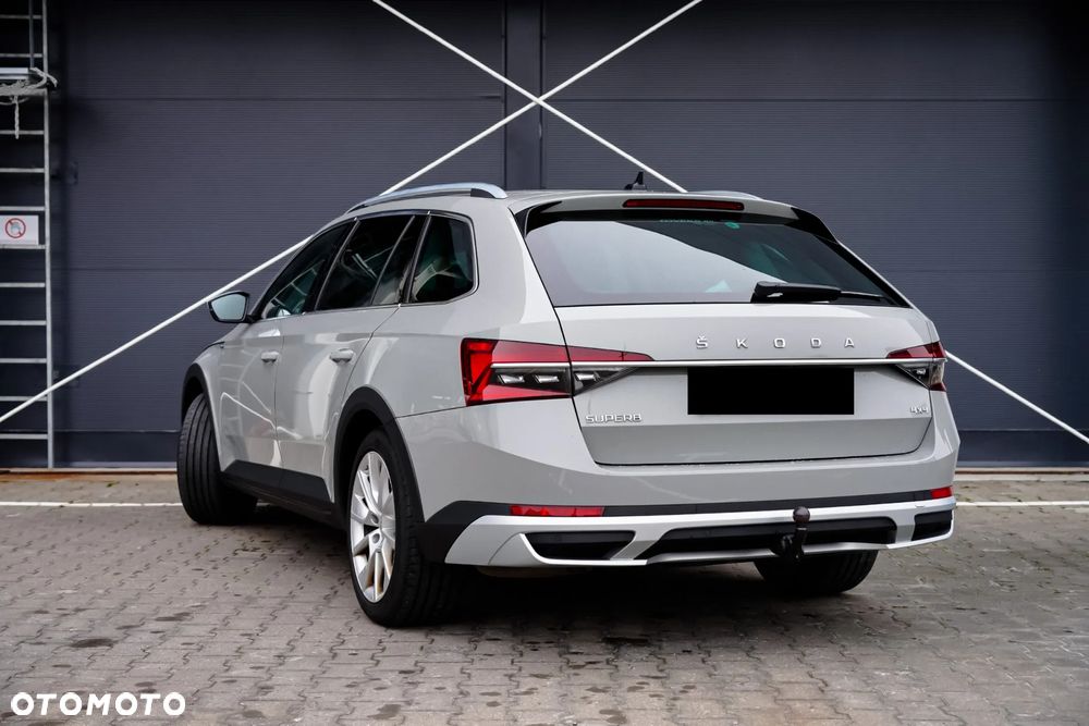 Skoda Superb 2.0 TDI 4x4 DSG Scout Final Edition - 10