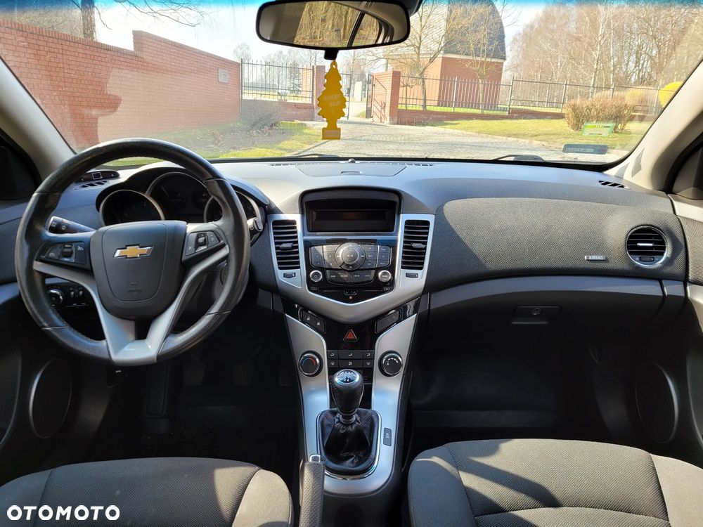 Chevrolet Cruze - 8