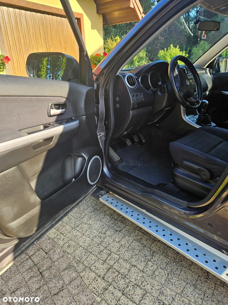 Suzuki Grand Vitara 2.4 Premium EU5 - 12