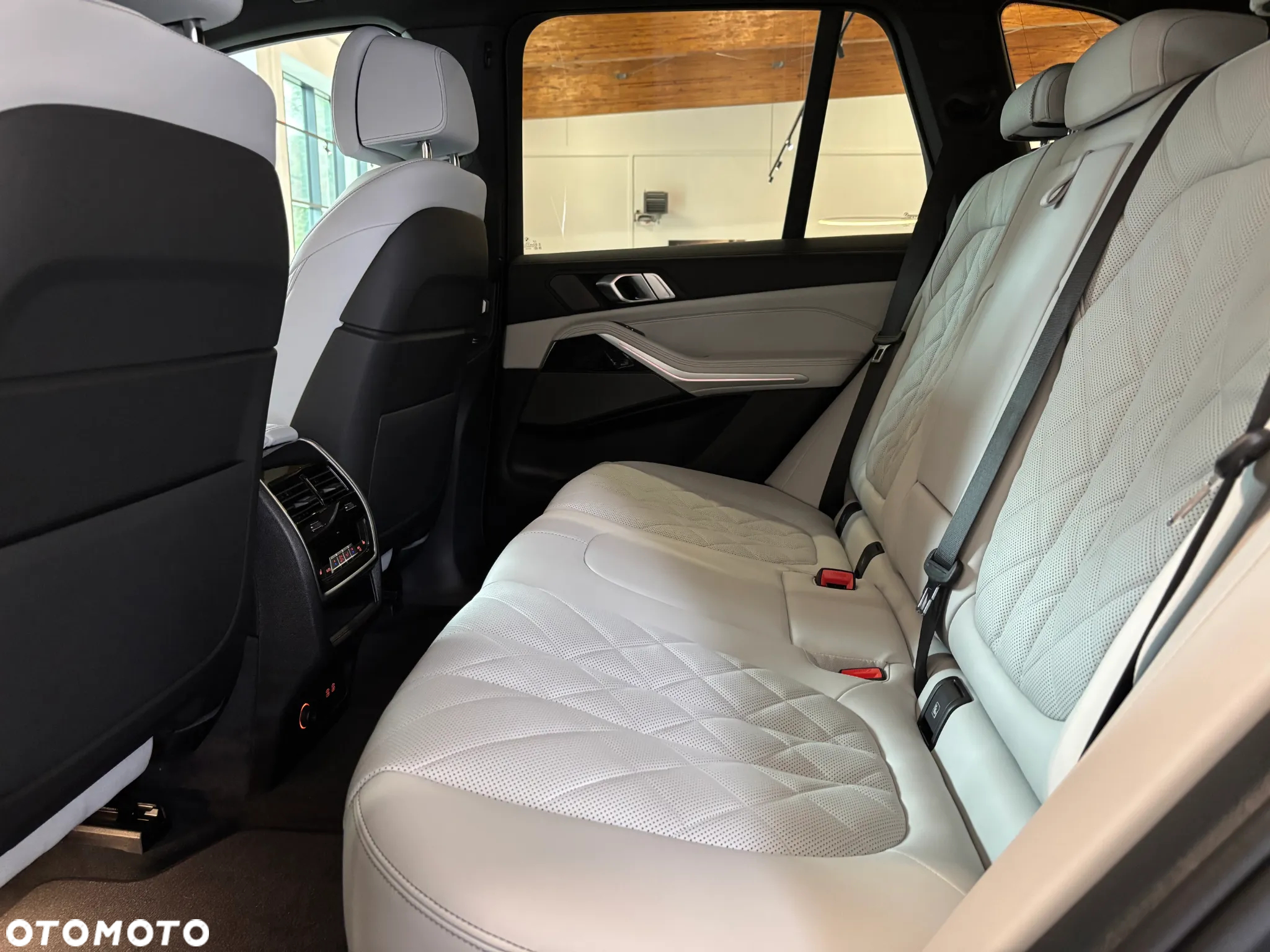 BMW X5 xDrive40i - 24