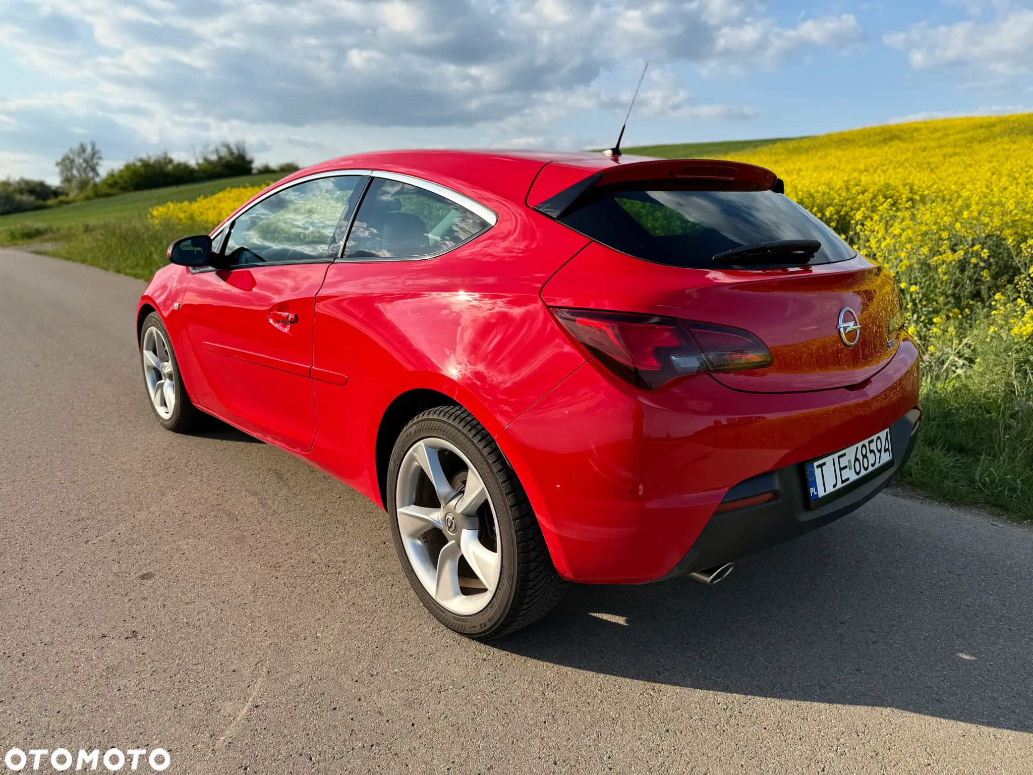 Opel Astra GTC 2.0 CDTI ecoFLEX Start/Stop Edition - 4