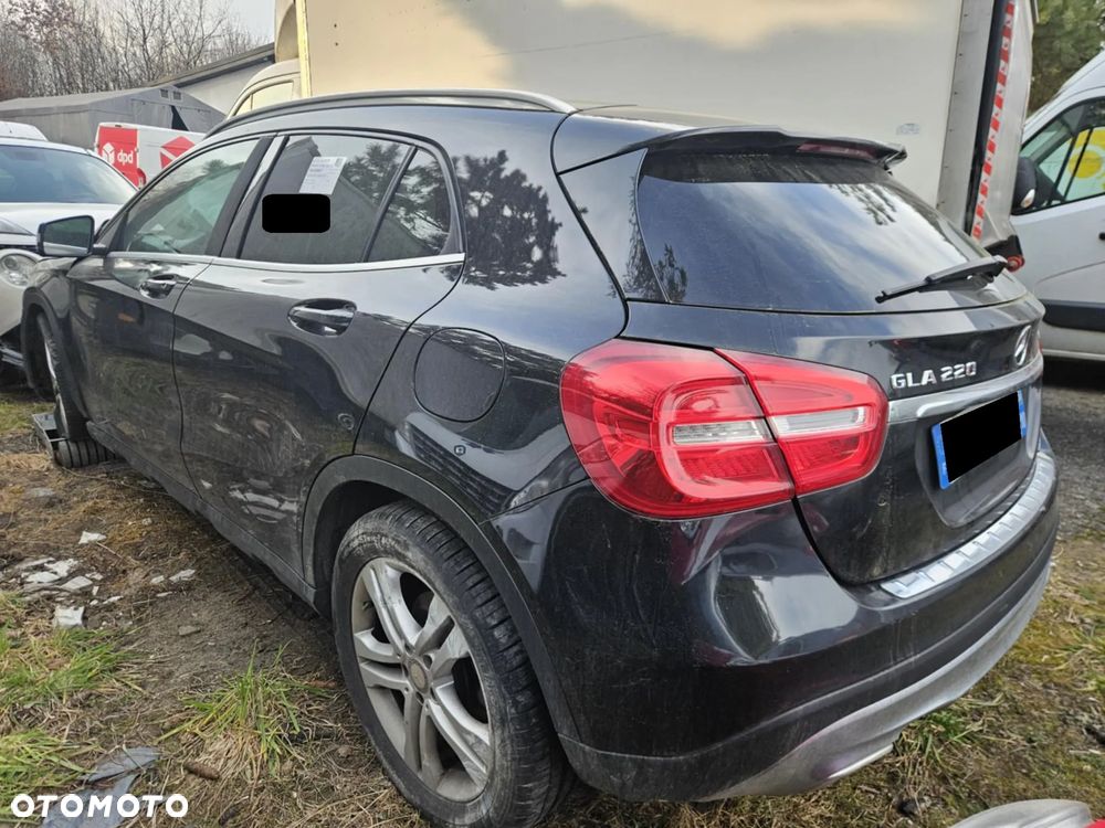 Mercedes-Benz GLA 220 CDI 4Matic 7G-DCT AMG Line - 6