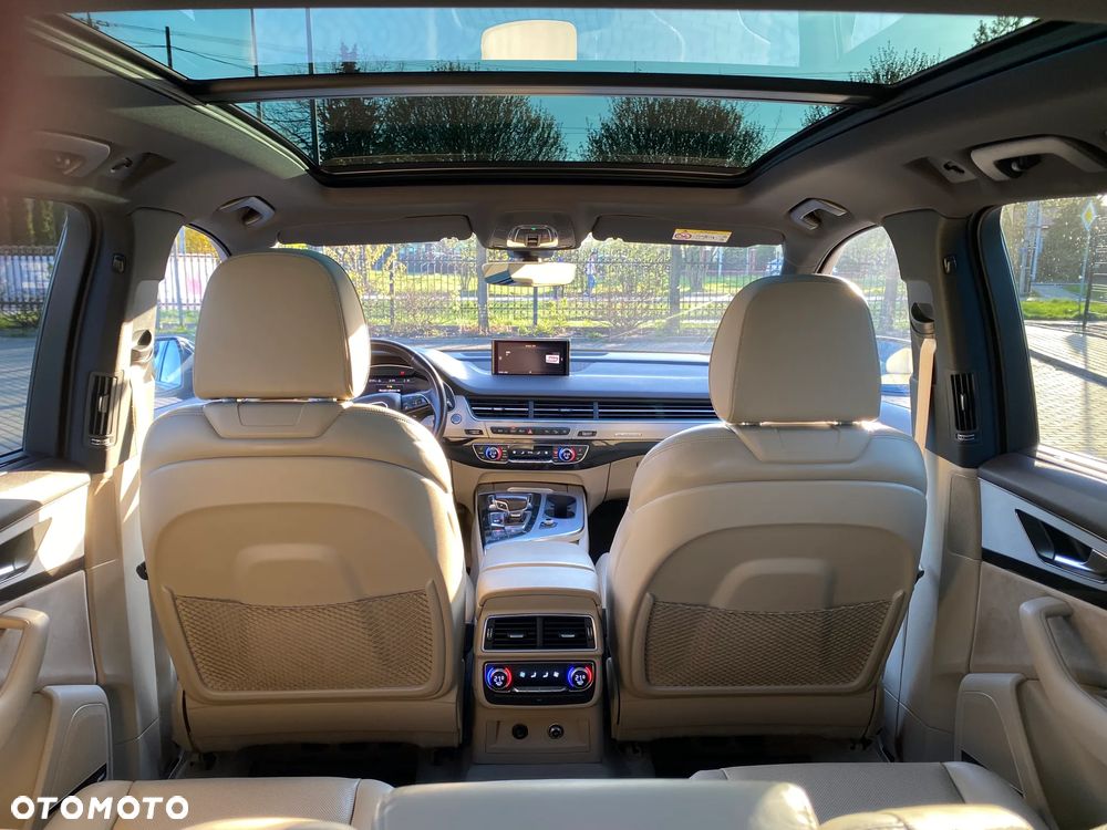 Audi Q7 - 16
