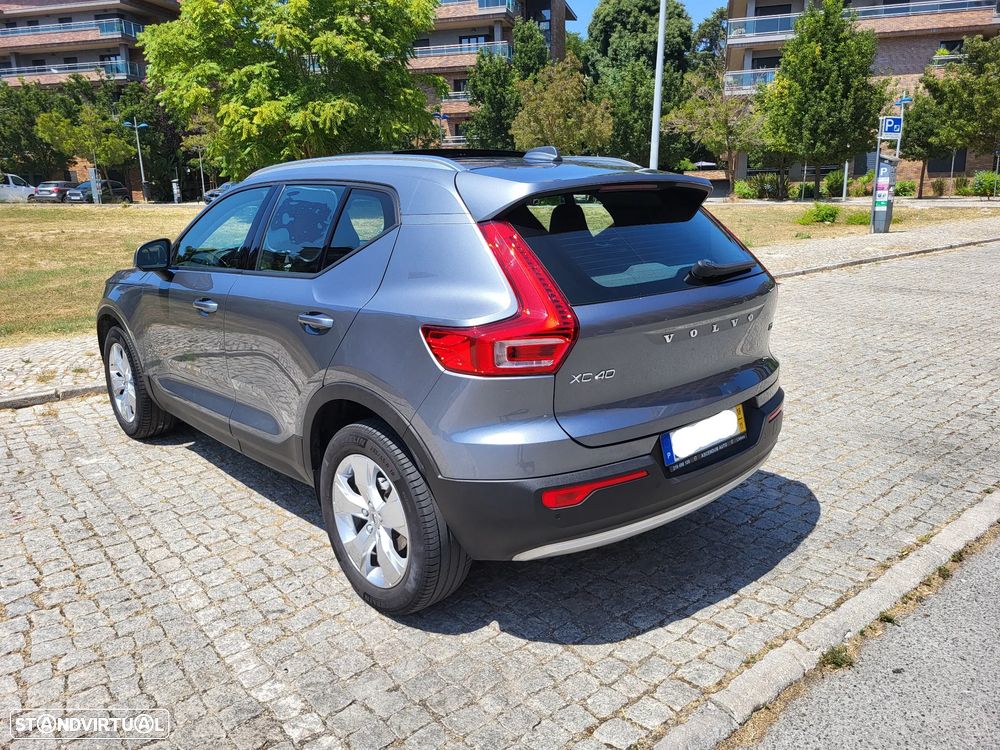 Volvo XC 40 1.5 T3 Tech Edition - 4