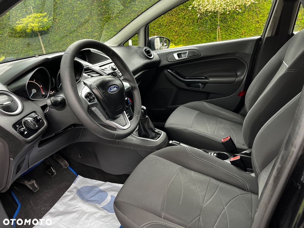 Ford Fiesta 1.6 TDCi DPF Titanium - 10