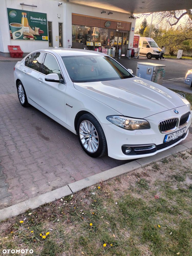 BMW Seria 5 520d xDrive - 14