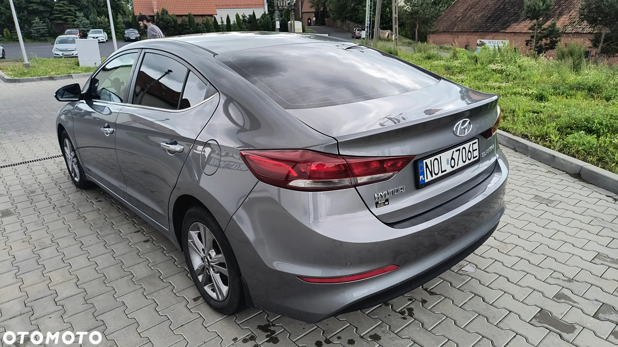 Hyundai Elantra 1.6 Comfort - 7