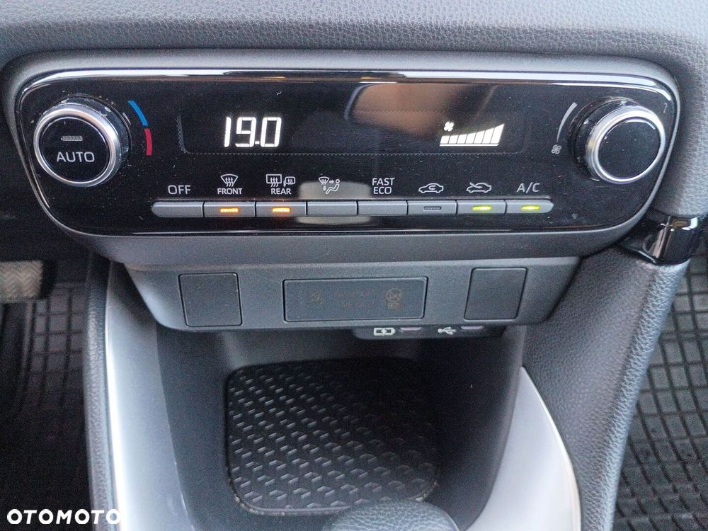 Toyota Yaris Hybrid 1.5 Comfort - 16