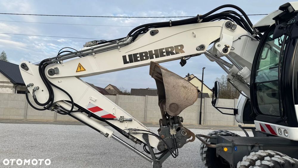 Liebherr 918 compact - 32