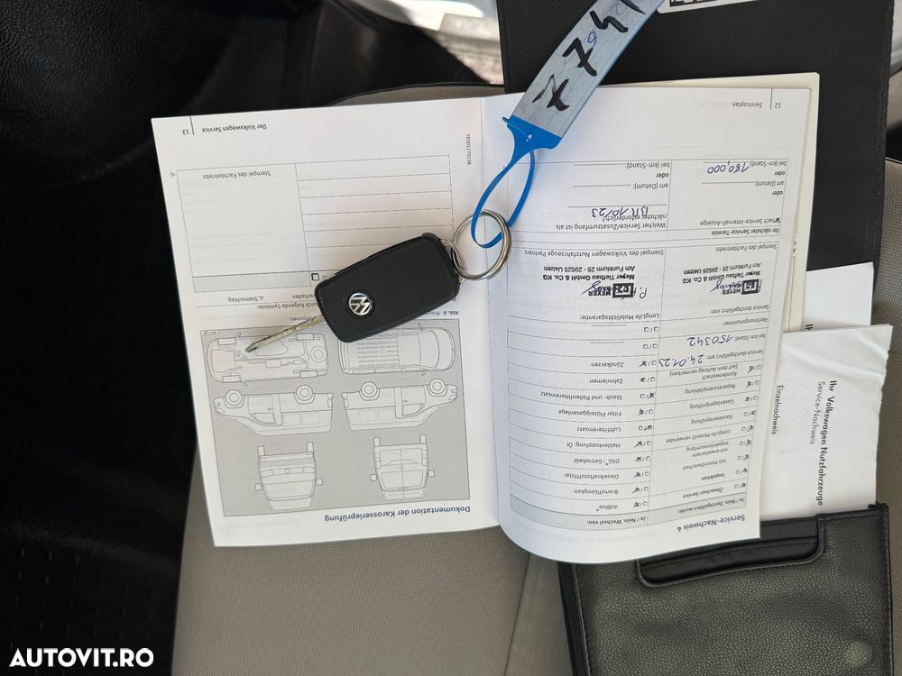 Volkswagen Transporter - 28