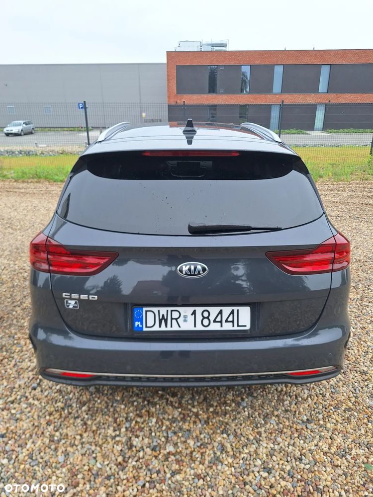 Kia Ceed 1.5 T-GDI DCT7 OPF Vision - 2