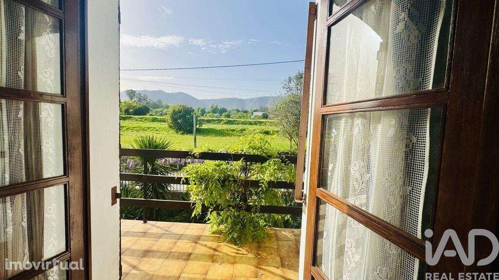 Moradia isolada T6 em Carvalhais e Candal de 261 m2 - Grande imagem: 4/40