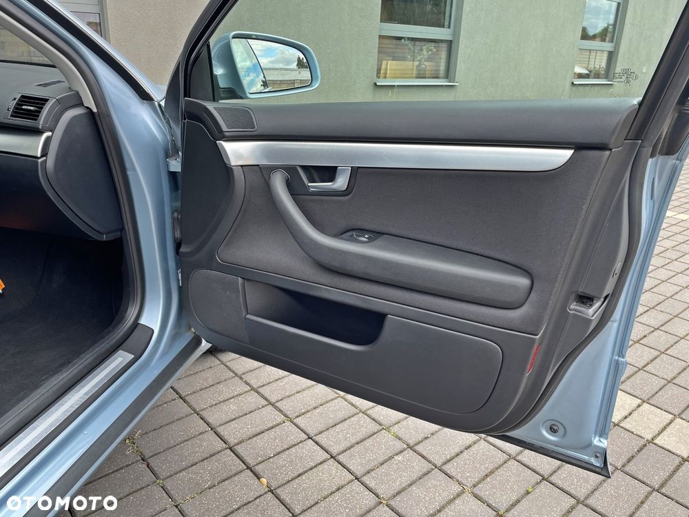 Audi A4 ver-1-8-t-quattro - 12