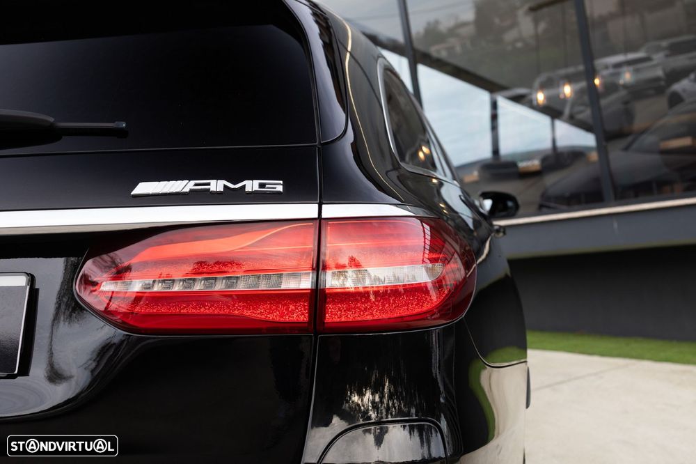 Mercedes-Benz E 300 de AMG Line - 50