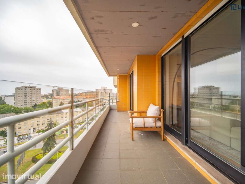 T4+1 de 200m² Renovado com 2 Suites - Grande imagem: 5/34