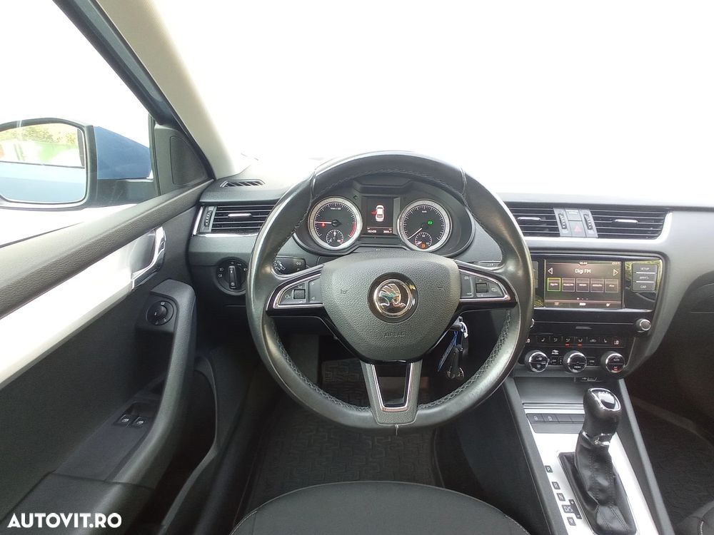 Skoda Octavia 1.6 TDI DSG Ambition - 18