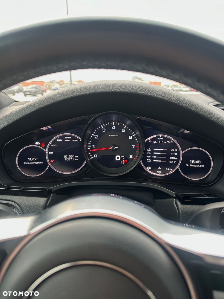 Porsche Cayenne - 12
