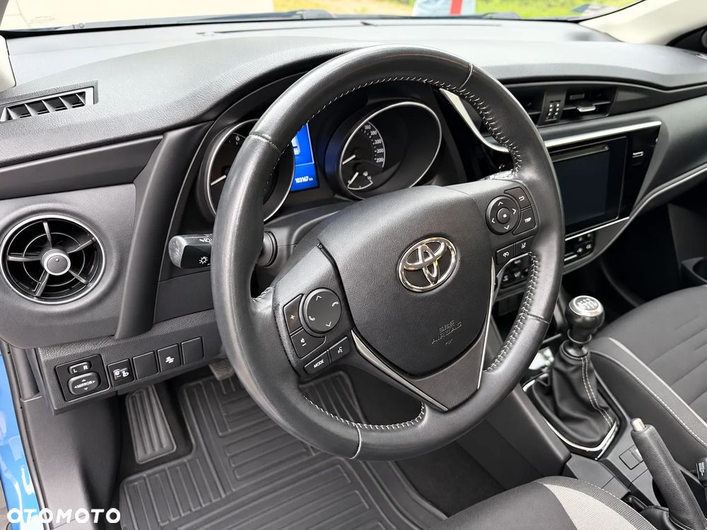 Toyota Auris 1.6 Classic Plus - 5