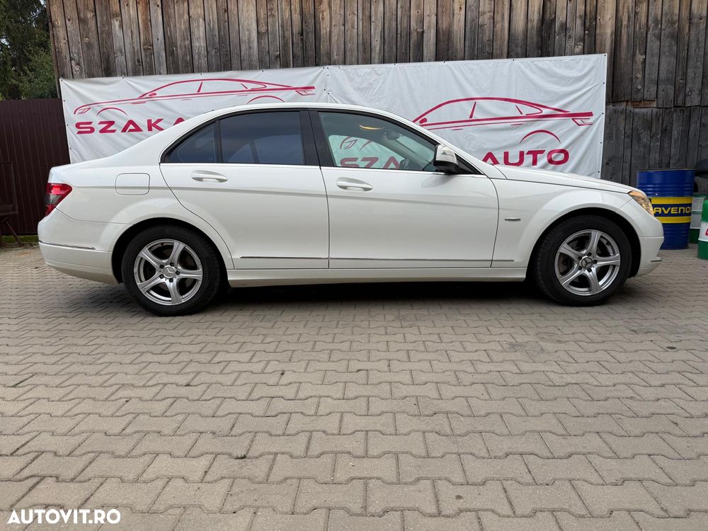 Mercedes-Benz C 200 Avantgarde Edition - 12