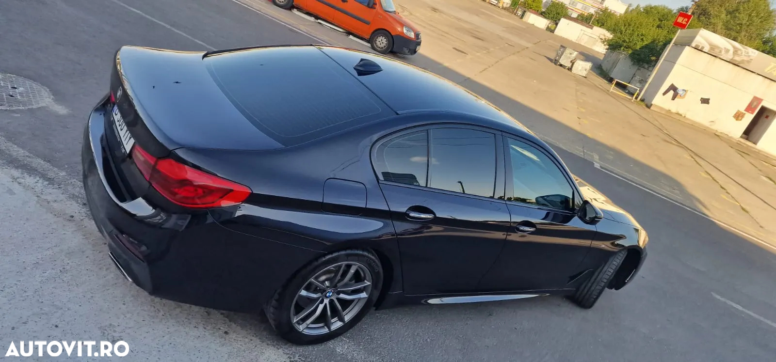 BMW Seria 5 520i AT - 7