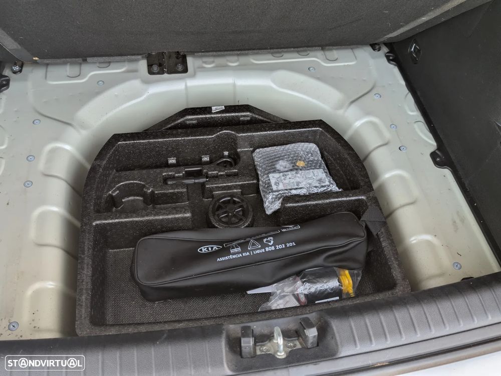 Kia Niro - 16