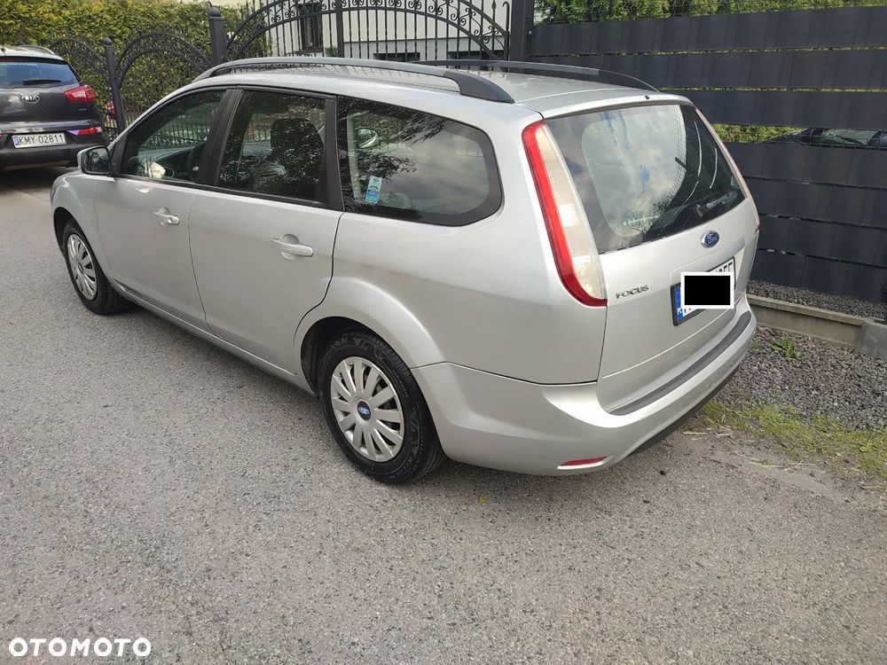 Ford Focus 1.6 Ambiente - 3