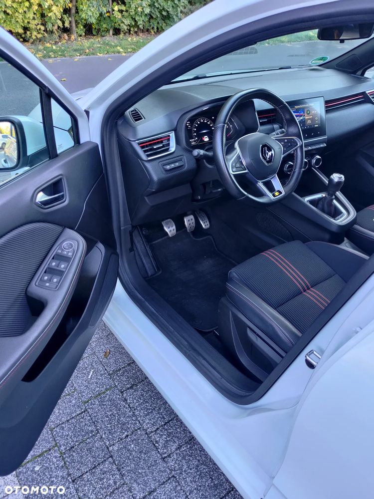Renault Clio - 23