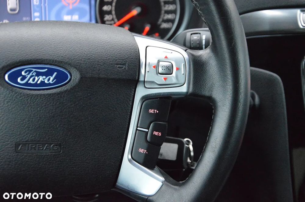 Ford Galaxy 2.0 TDCi Titanium - 15