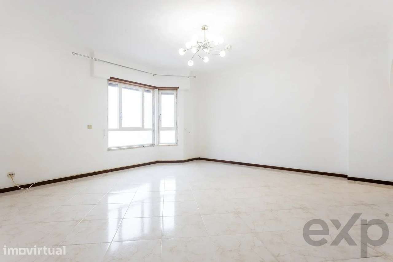 Apartamento T3 com garagem - Grande imagem: 2/22