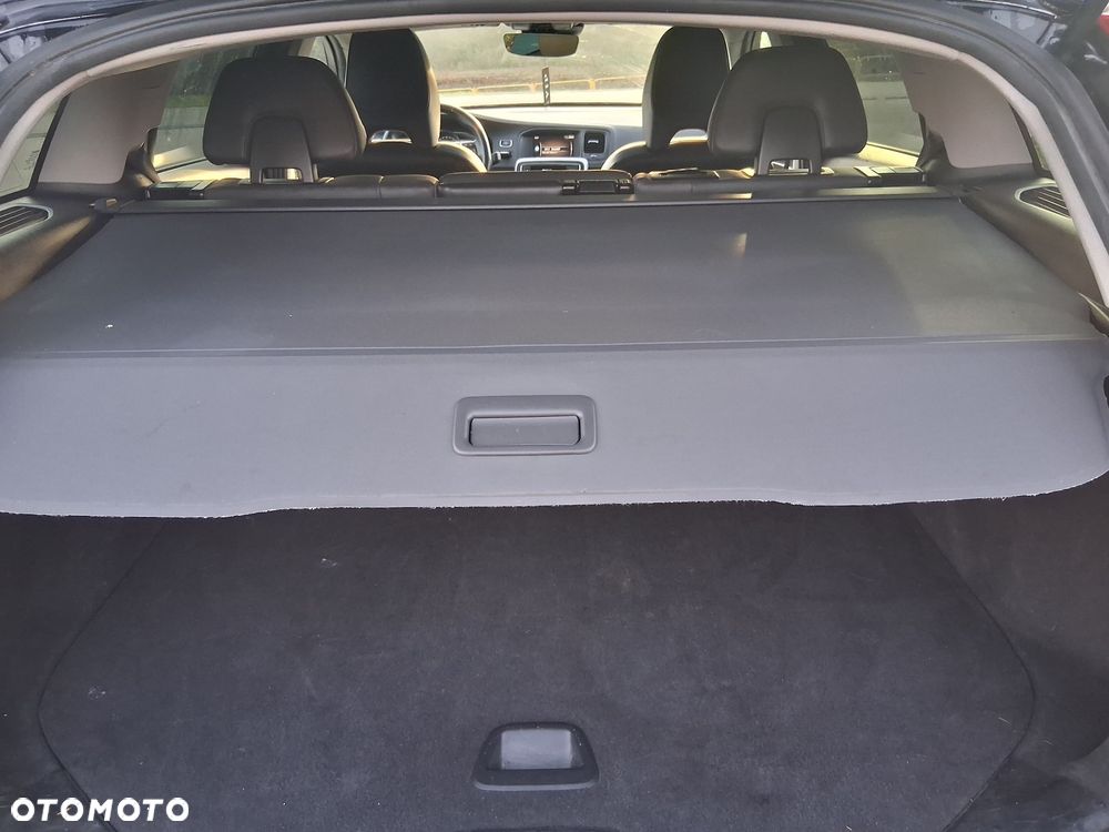 Volvo V60 T5 Geartronic Momentum - 9