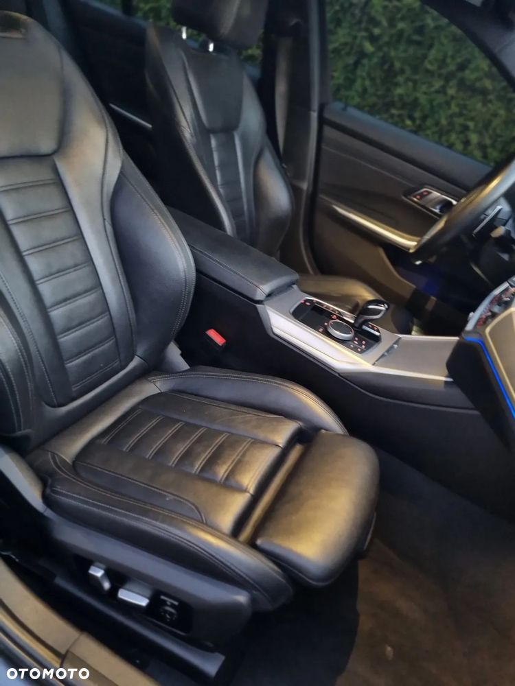 BMW Seria 3 M340i xDrive - 19