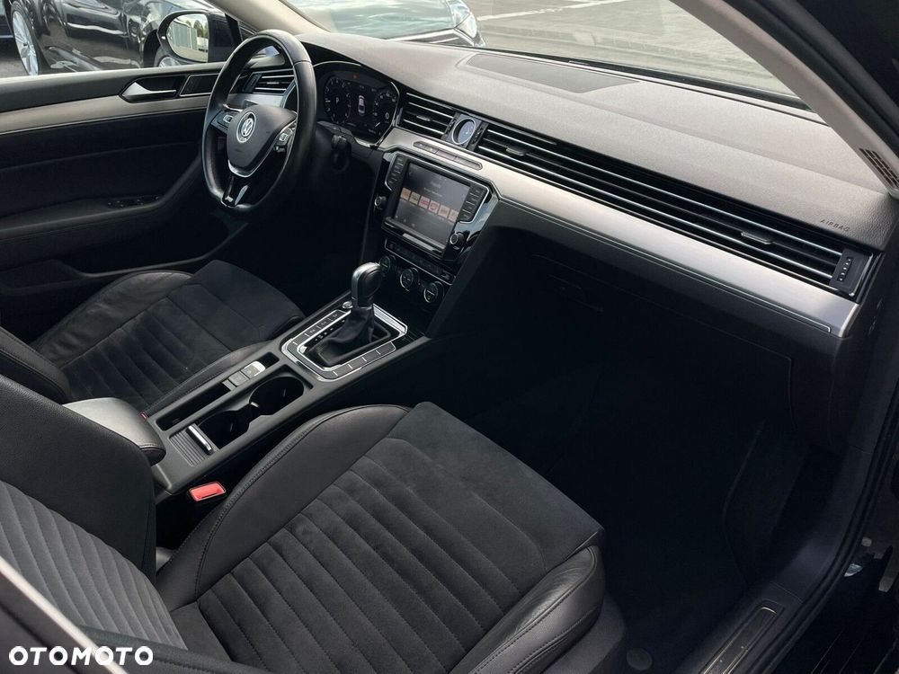 Volkswagen Passat - 23