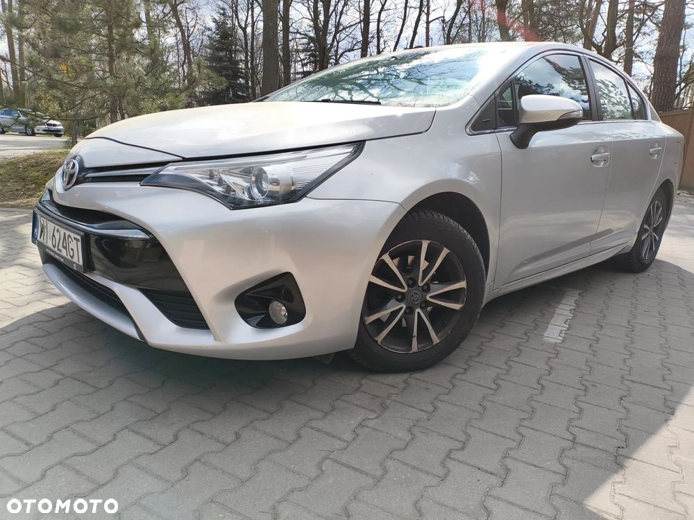 Toyota Avensis 1.8 Premium - 1
