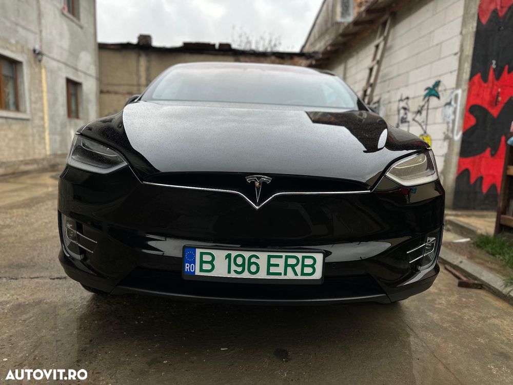 Tesla Model X - 2