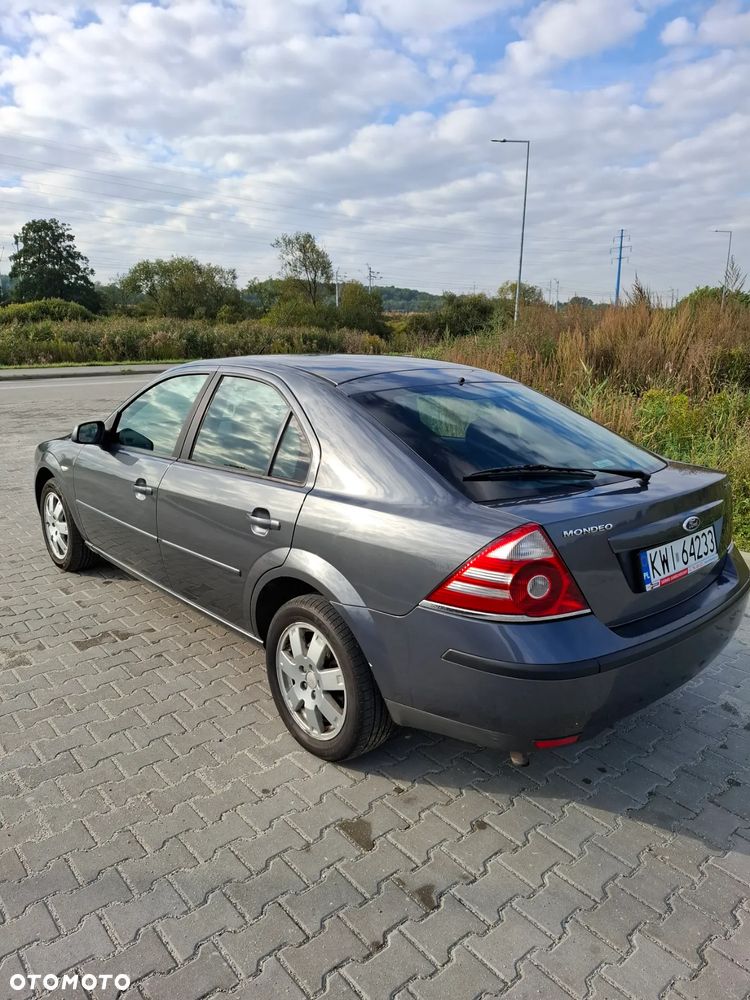 Ford Mondeo 1.8 Trend - 1