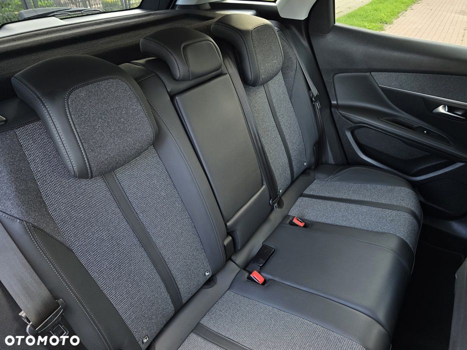 Peugeot 3008 BlueHDi 130 Stop & Start EAT8 Allure - 39