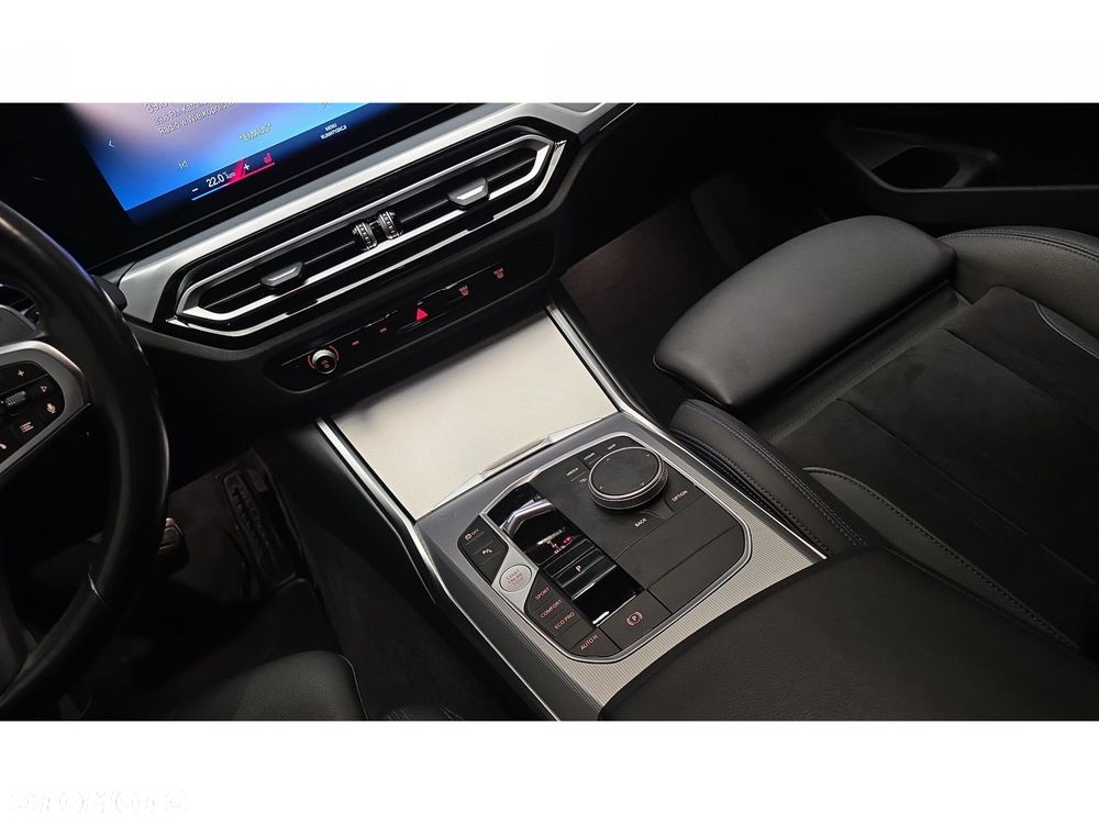 BMW Seria 3 320d xDrive mHEV M Sport - 22
