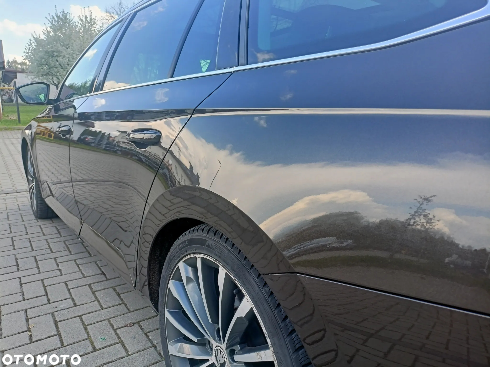 Skoda Superb 2.0 TDI L&K DSG - 3