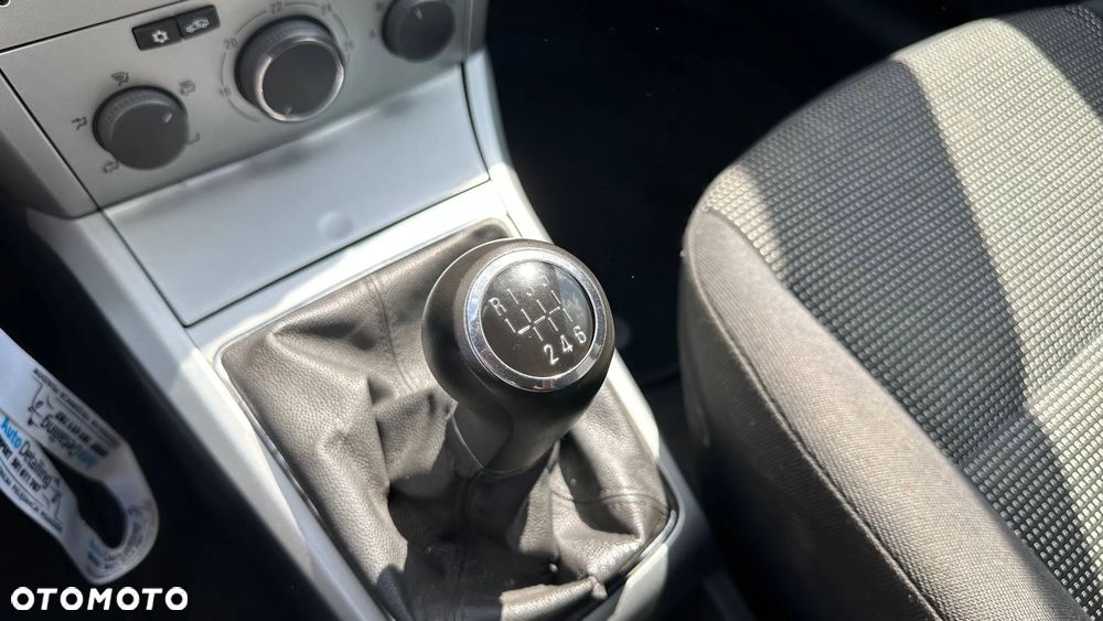 Opel Astra 2.0 Turbo Sport - 27