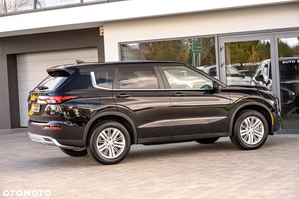 Mitsubishi Outlander - 25