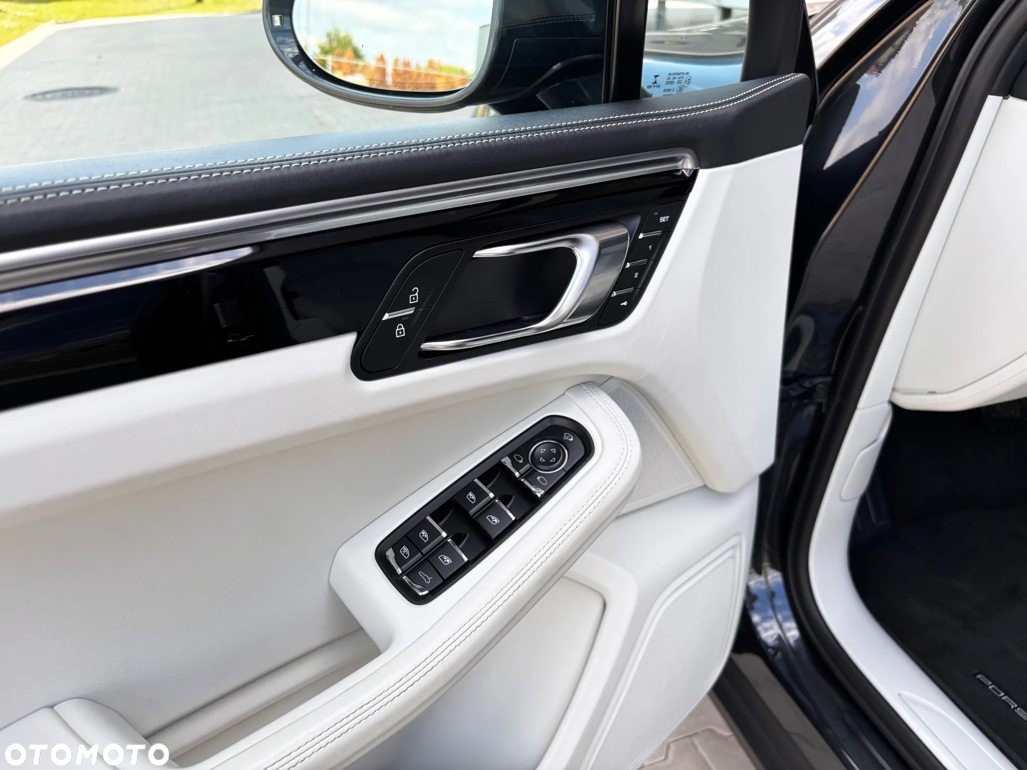Porsche Macan - 26