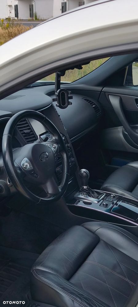 Infiniti QX70 3.0d S Premium - 10