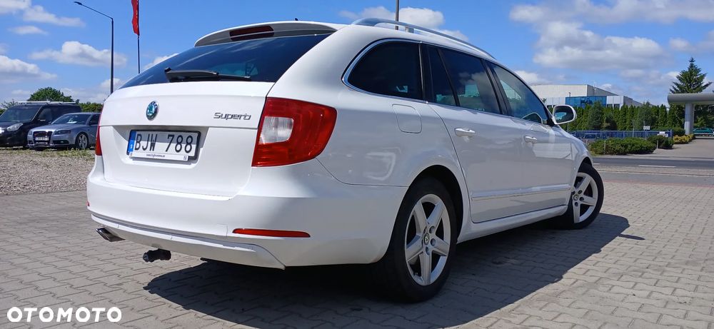 Skoda Superb 2.0 TDI PD Comfort - 4