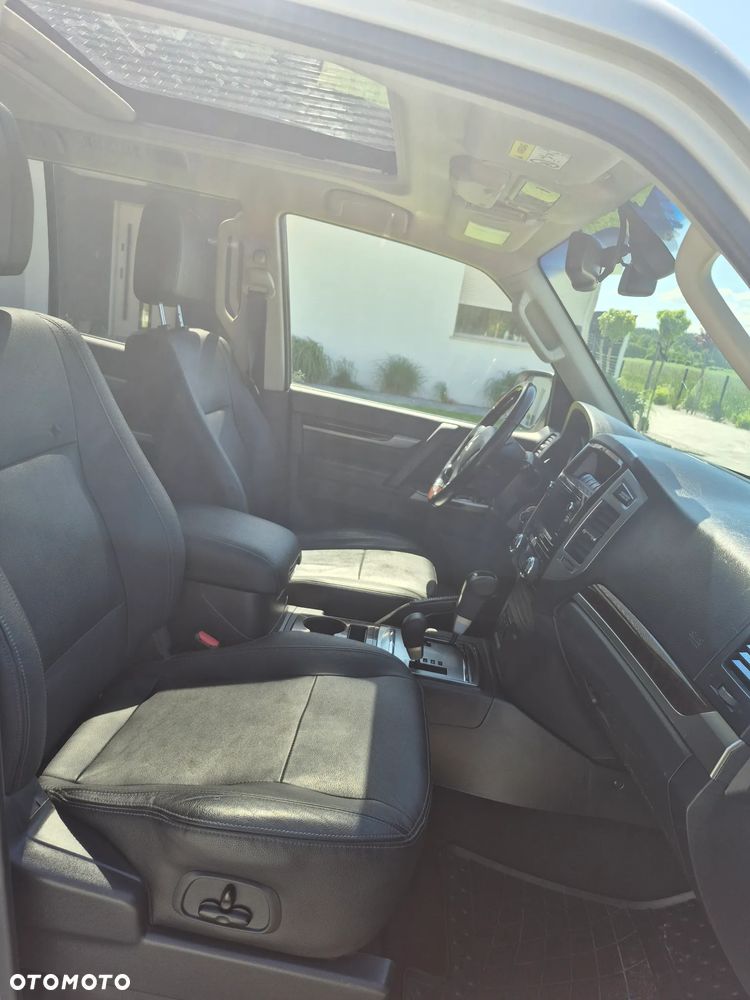 Mitsubishi Pajero 3.2 DI-D Automatik Final Edition - 16