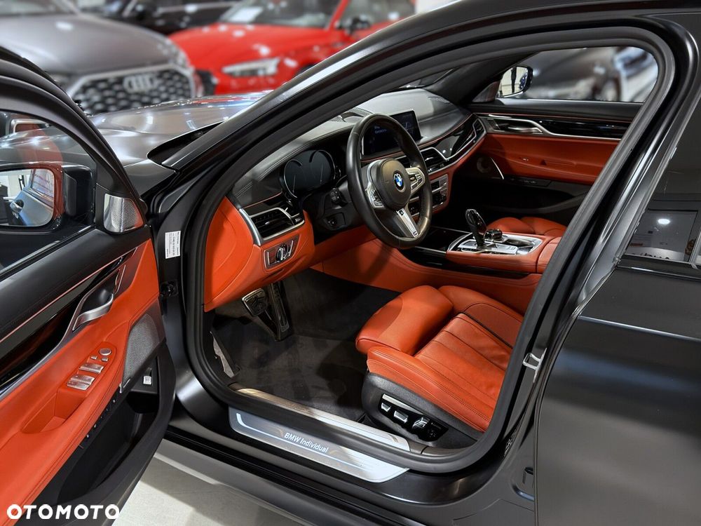 BMW Seria 7 - 28